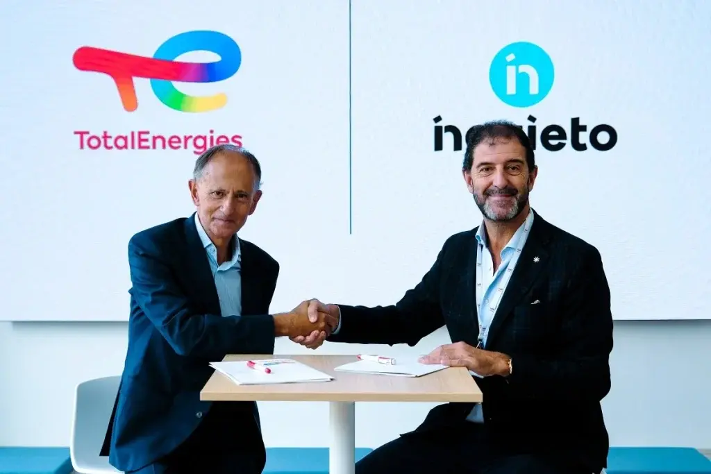 Inquieto - - 1 Javier Sáenz de Jubera y Pedro Luis Fernández.